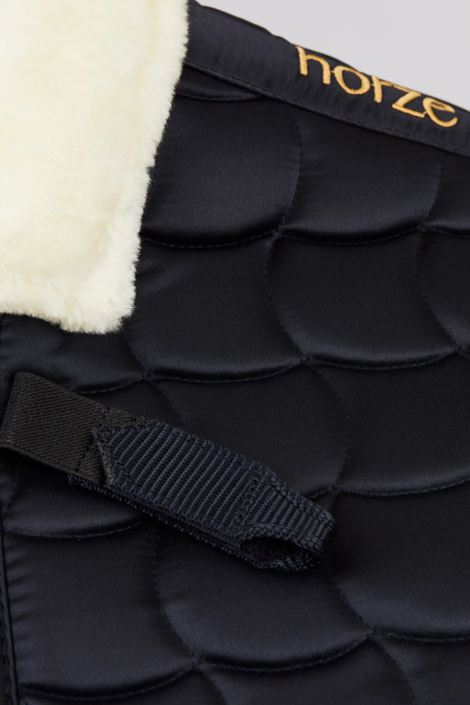 Horze Houston Vielseitigkeitsschabracke Mit Kunstfell 12 Horze Houston Vielseitigkeitsschabracke Mit Kunstfell – Bild 10