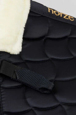 Horze Houston Dressurschabracke Mit Kunstfell -Weatherbeeta Shop 17410 VDB 2