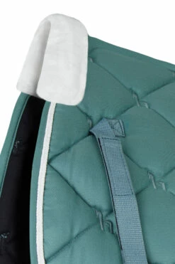 Horze Ghent Dressurschabracke Mit Kunstfell -Weatherbeeta Shop 17416 ALB 3