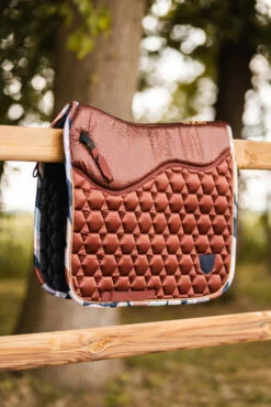 Horze Terrazzo Dressurschabracke -Weatherbeeta Shop 17458 281 06