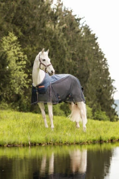 Horze Nevada Leichte Woll- & Meshdecke 24 Horze Nevada Leichte Woll- & Meshdecke -Weatherbeeta Shop 24046 vdb 09
