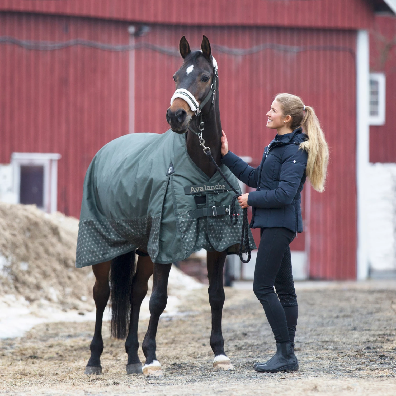 Horze Avalanche Regendecke Mit Hohem Hals, 150g 13 Horze Avalanche Regendecke Mit Hohem Hals, 150g – Bild 11