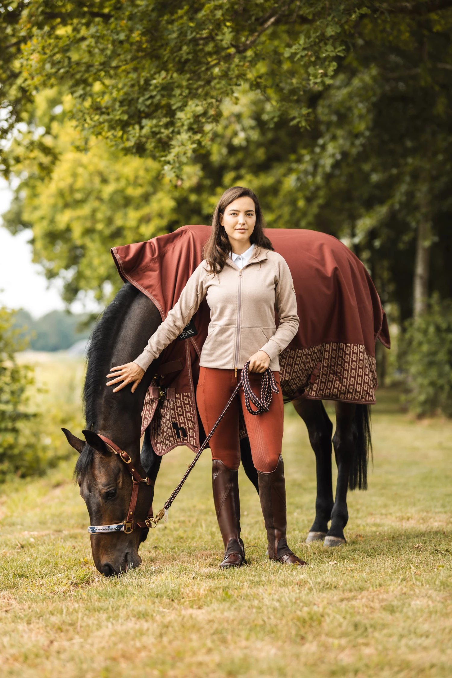 Horze Avalanche High Neck Weidedecke, 150g 9 Horze Avalanche High Neck Weidedecke, 150g – Bild 7