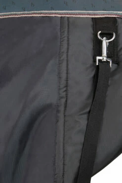 Horze Leighton Teens Collection Regendecke Mit Logoprint, 200g 8 Horze Leighton Teens Collection Regendecke Mit Logoprint, 200g -Weatherbeeta Shop 24092 UDGR 3