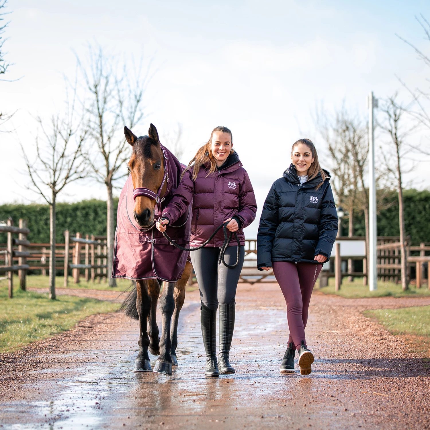 B Vertigo Georgina Weidedecke Mit Abnehmbarem Halsteil, 250g 17 B Vertigo Georgina Weidedecke Mit Abnehmbarem Halsteil, 250g – Bild 15