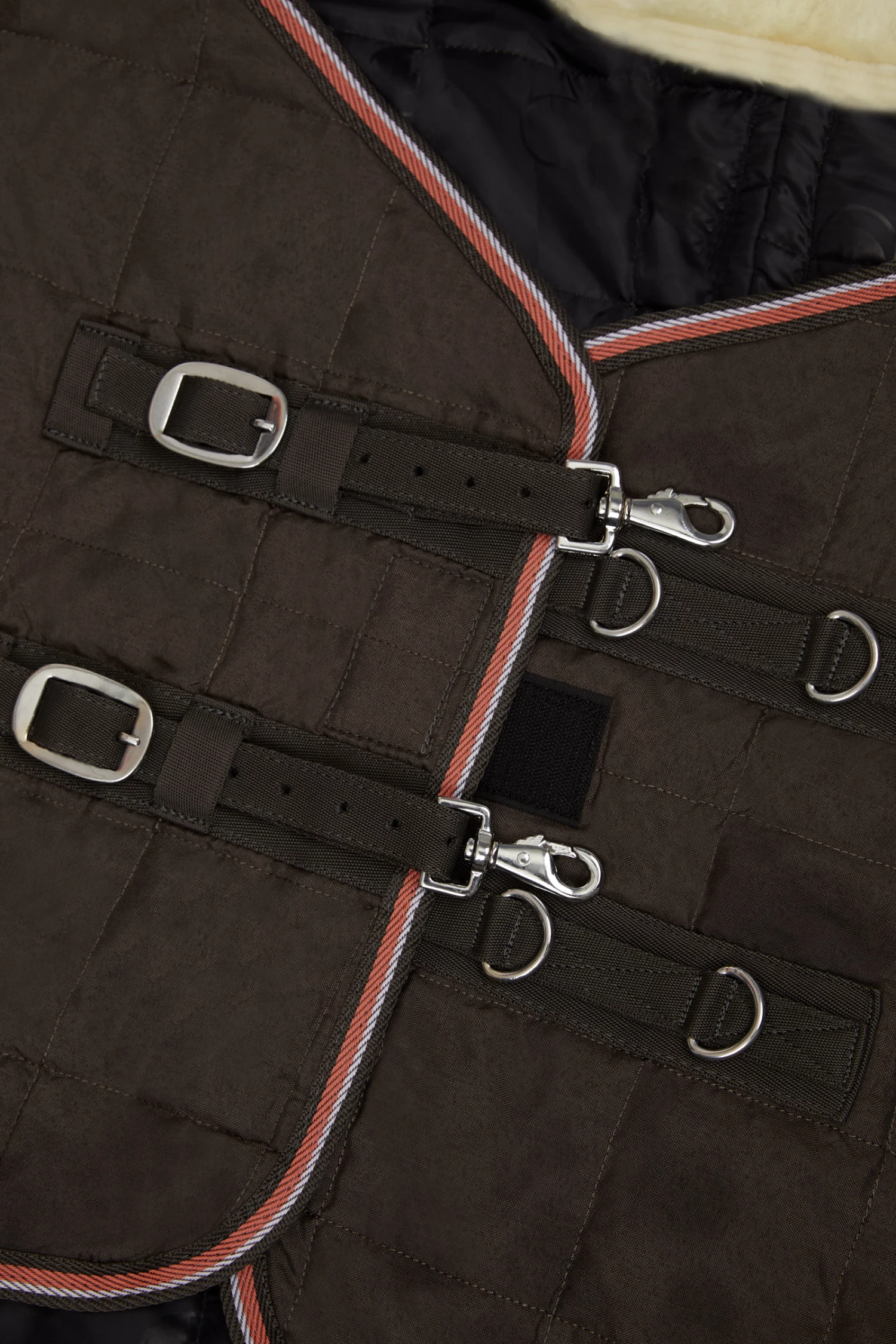 Horze Lucerne Stalldecke, 250g 4 Horze Lucerne Stalldecke, 250g – Bild 2