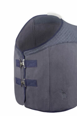 Horze Victoria Fleecedecke Mit Logoprint 15 Horze Victoria Fleecedecke Mit Logoprint -Weatherbeeta Shop 24440 IKB 2