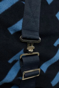 Horze Wicklow Abschwitzdecke Mit Logo Print 12 Horze Wicklow Abschwitzdecke Mit Logo Print -Weatherbeeta Shop 24689 590 04