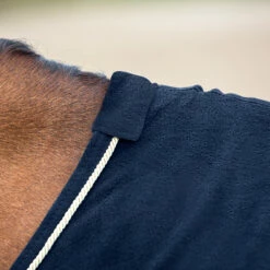 Horze Fleece Turnier Abschwitzdecke 31 Horze Fleece Turnier Abschwitzdecke -Weatherbeeta Shop 24707 DB 4