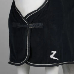 Horze Fleece Turnier Abschwitzdecke 39 Horze Fleece Turnier Abschwitzdecke -Weatherbeeta Shop 24707 VDB SI 3