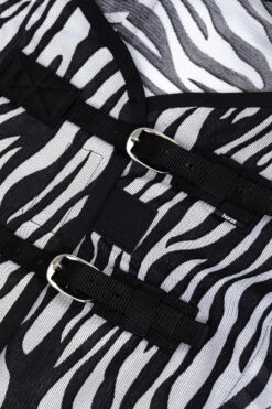 Horze Defender Fliegendecke Mit Festem Halsteil 18 Horze Defender Fliegendecke Mit Festem Halsteil -Weatherbeeta Shop 24844 zebra 02