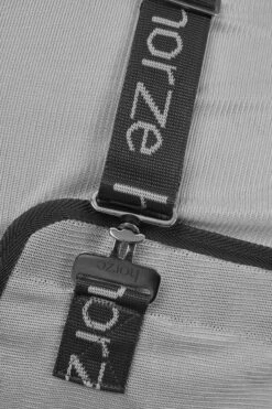 Horze Paso Fino Fliegendecke Mit Halsteil Und UV Schutz 25 Horze Paso Fino Fliegendecke Mit Halsteil Und UV Schutz -Weatherbeeta Shop 24893 061 04