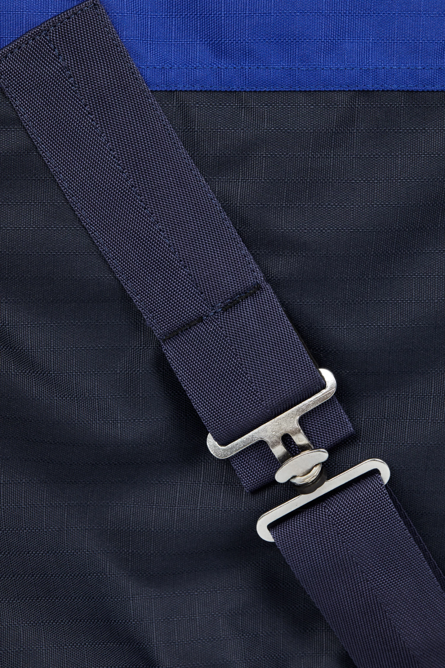 Horze Leichte 600D Weidedecke Mit Fleece-Futter 10 Horze Leichte 600D Weidedecke Mit Fleece-Futter – Bild 8