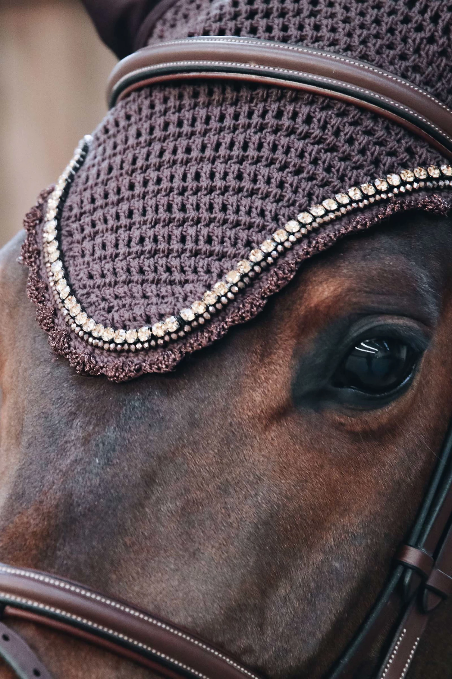 Kentucky Horsewear Stone & Pearl Soundless Fliegenhaube Lang 6 Kentucky Horsewear Stone & Pearl Soundless Fliegenhaube Lang – Bild 4