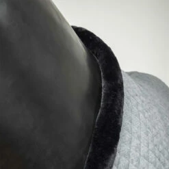 Back On Track Haze Kollektion Gesteppte Stalldecke, 200g (125-135cm) 34 Back On Track Haze Kollektion Gesteppte Stalldecke, 200g (125-135cm) -Weatherbeeta Shop 333191 G 2