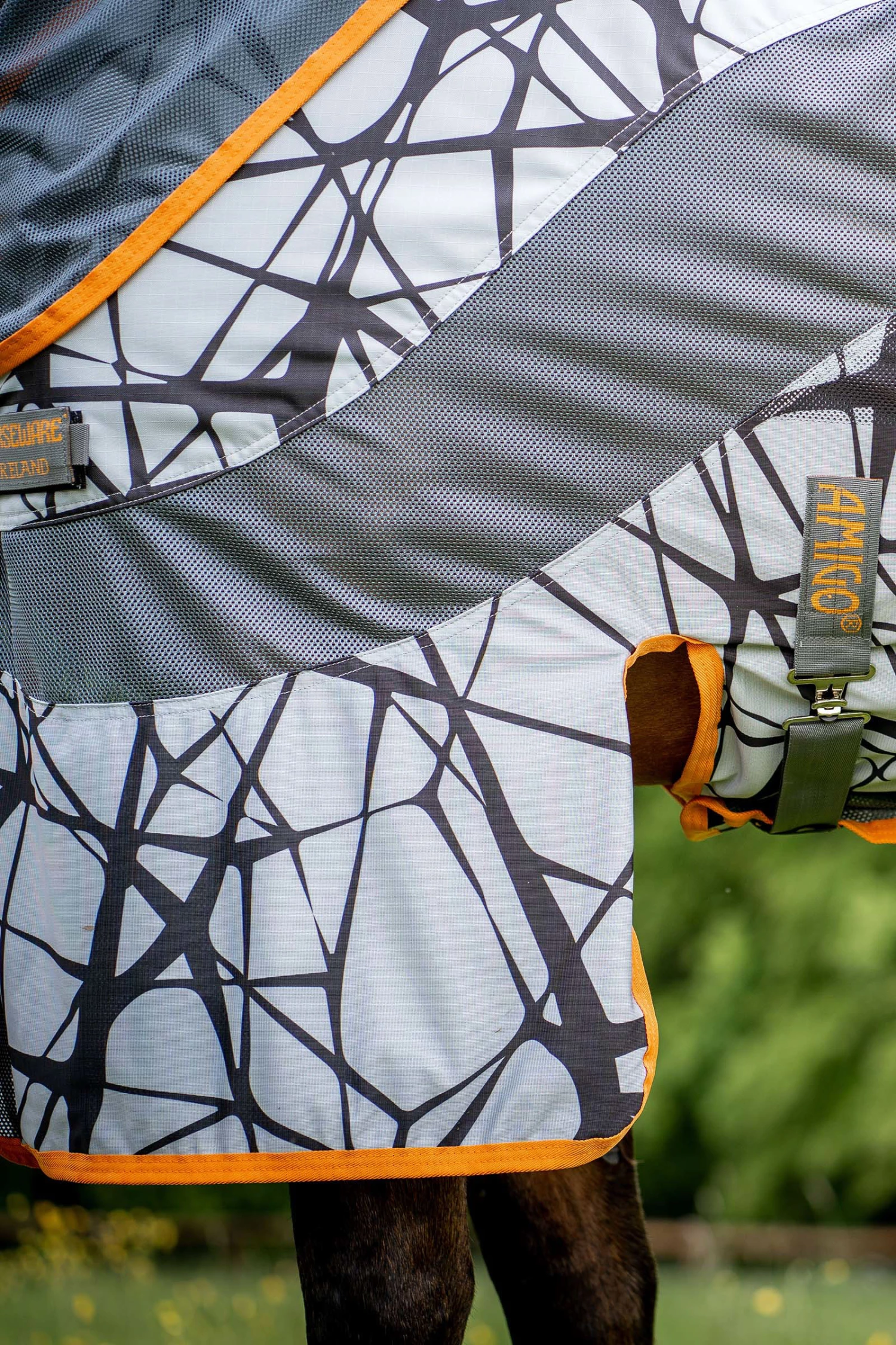 Horseware Amigo 3-in-1 CamoFly Fliegendecke 6 Horseware Amigo 3-in-1 CamoFly Fliegendecke – Bild 4