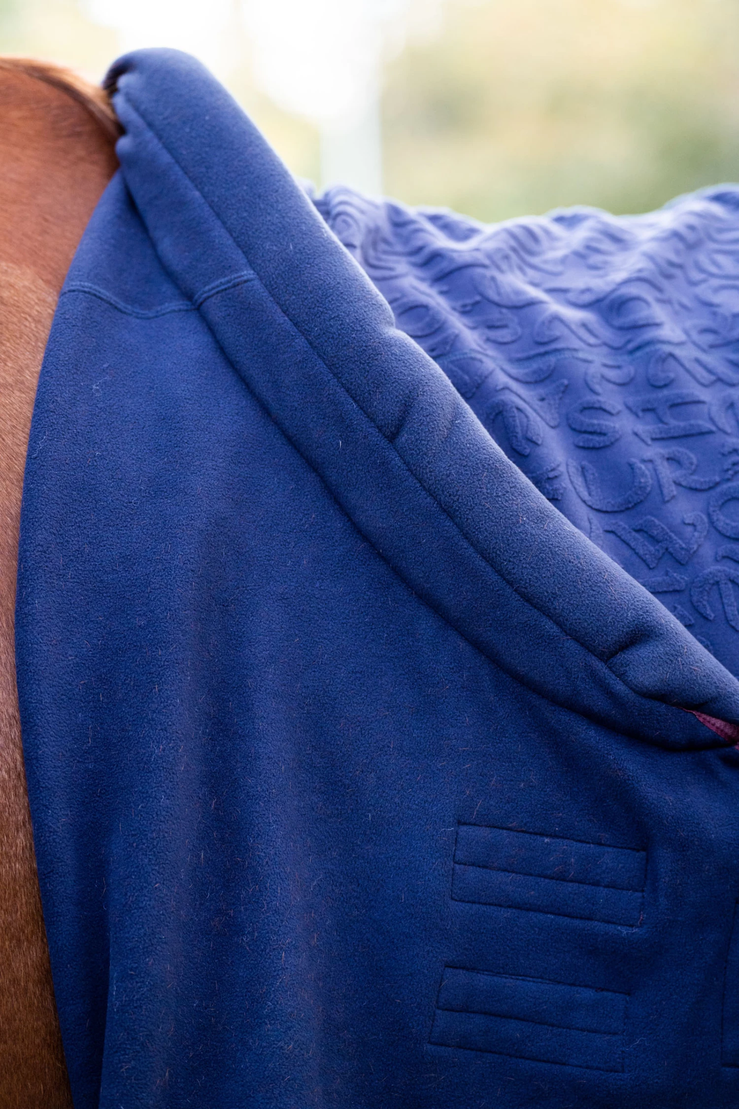 Horseware Embossed Cosy Neck Abschwitzdecke 5 Horseware Embossed Cosy Neck Abschwitzdecke – Bild 3