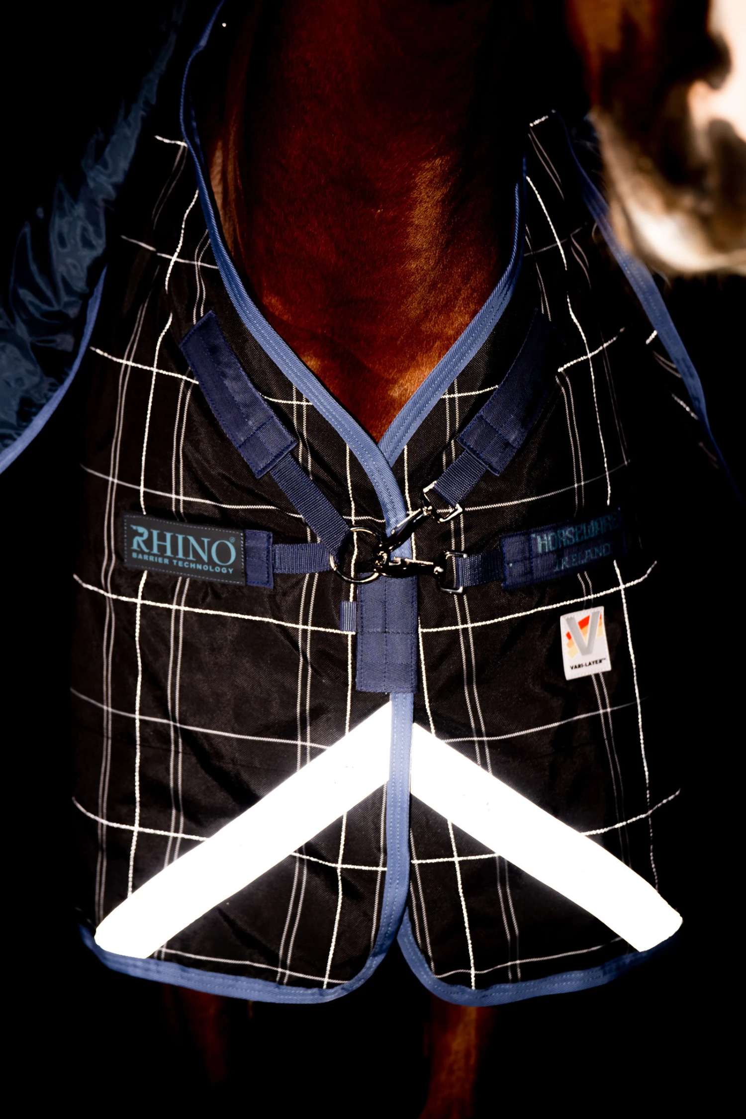 Horseware Rhino Reflectech Plus Vari-Layer Weidedecke Inkl. Abnehmbarem Halsteil, 250g 10 Horseware Rhino Reflectech Plus Vari-Layer Weidedecke Inkl. Abnehmbarem Halsteil, 250g – Bild 8