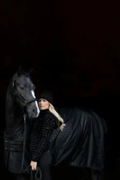 Eskadron Essence 22/23 Alpha 1680 Weidedecke, 150g -Weatherbeeta Shop 342538 BL 3